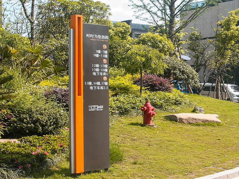 定制標(biāo)識標(biāo)牌需要注意哪些方面？--【巨匠標(biāo)識，標(biāo)識制作廠家】